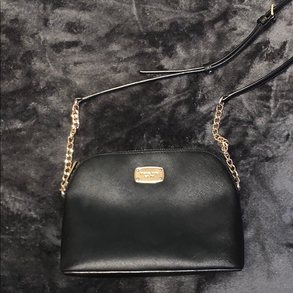 Michael Kors Handbags - Michael Kors black crossbody bag